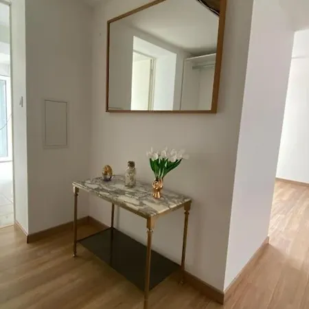 Appartement T2 Entier Corps-Nuds